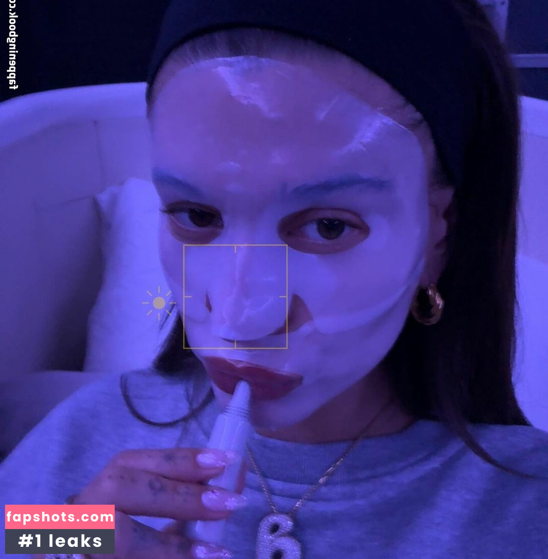 Hailey Baldwin Bieber gallery photo #83