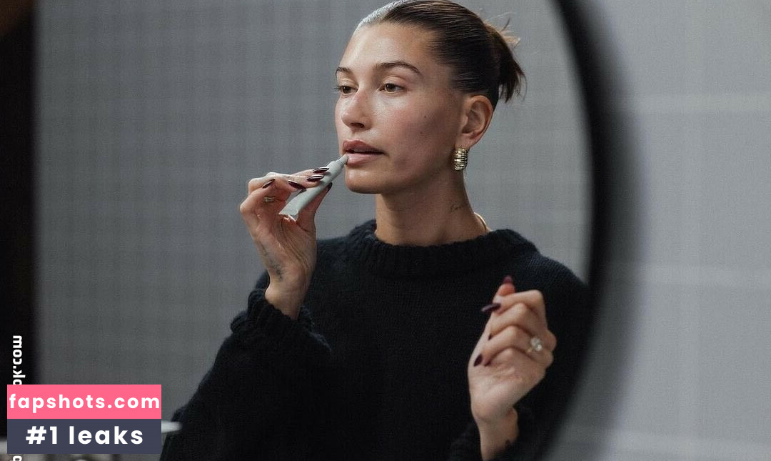 Hailey Baldwin Bieber gallery photo #85