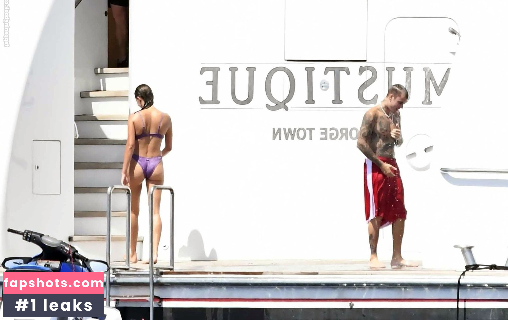 Hailey Baldwin gallery photo #139