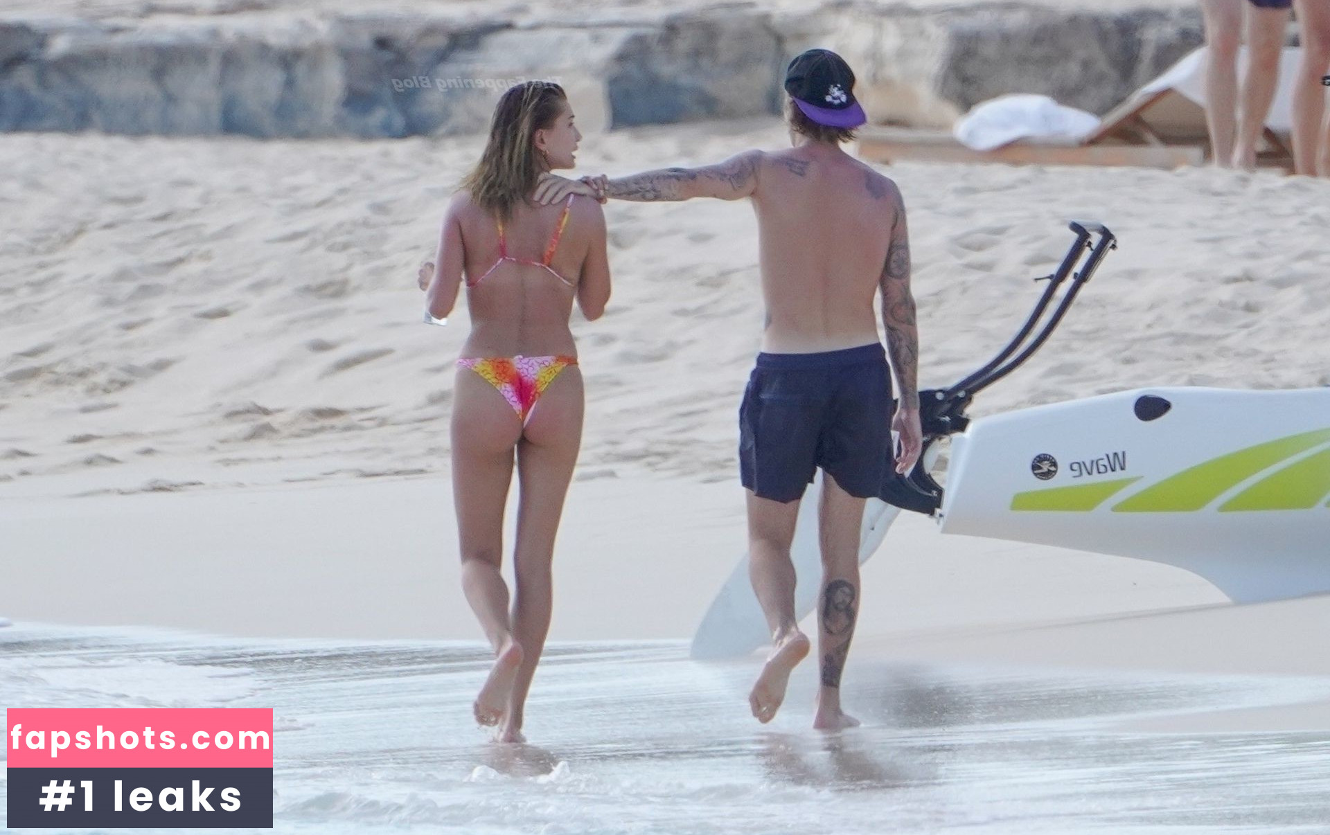 Hailey Baldwin gallery photo #244