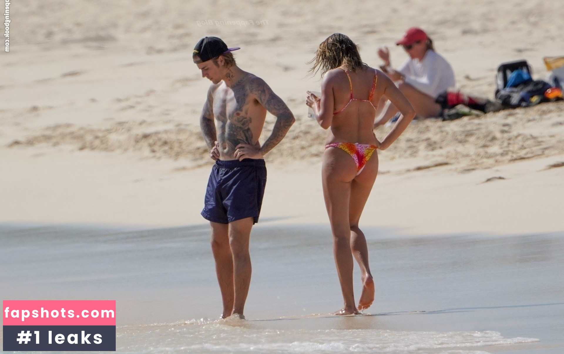 Hailey Baldwin gallery photo #250