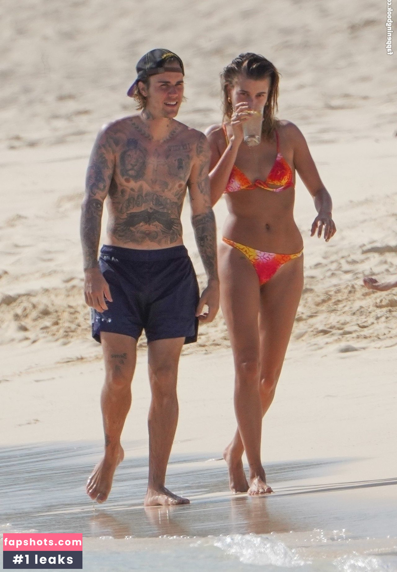 Hailey Baldwin gallery photo #252