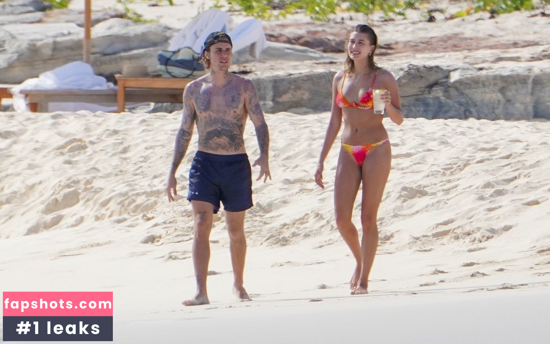 Hailey Baldwin gallery photo #253