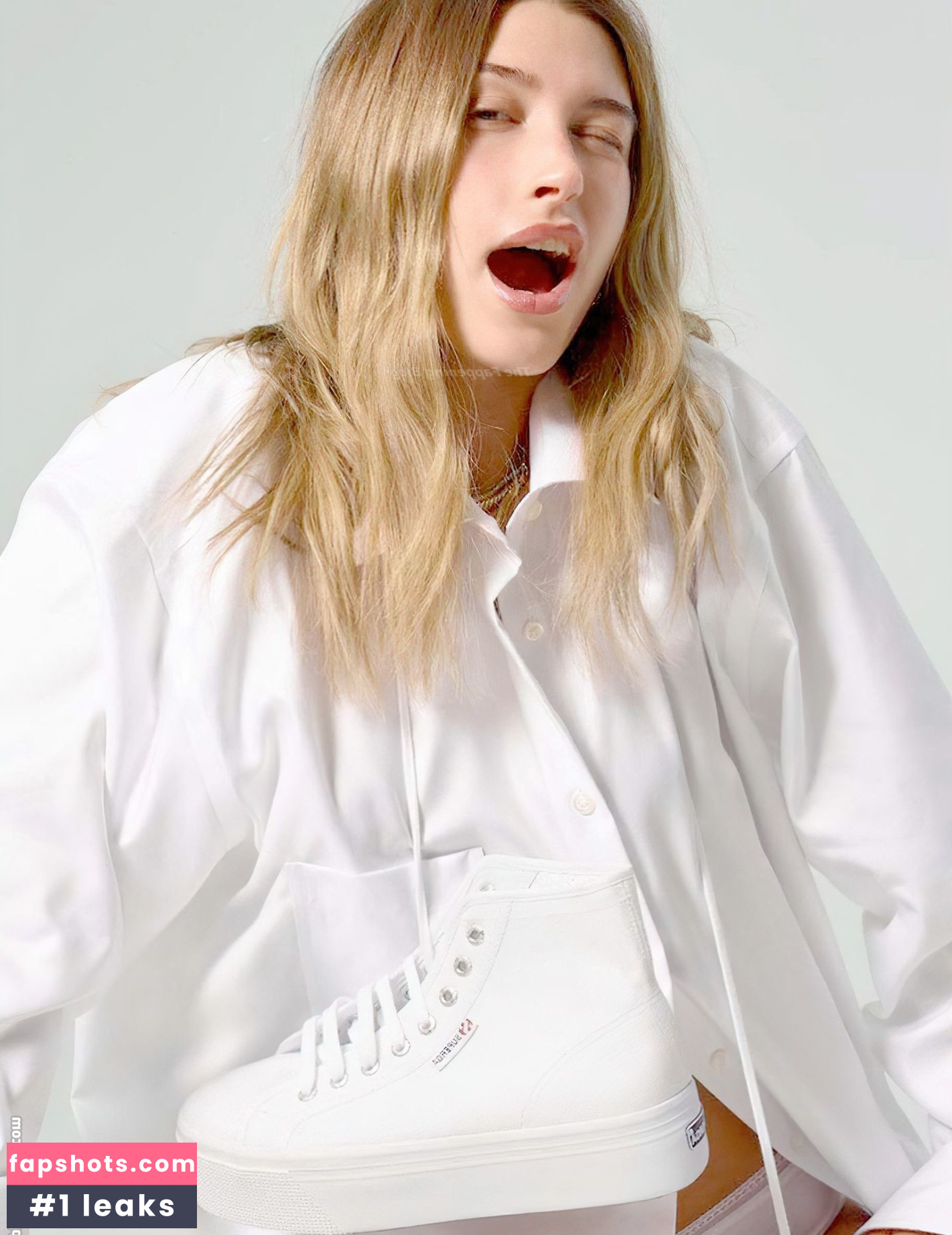 Hailey Baldwin gallery photo #258