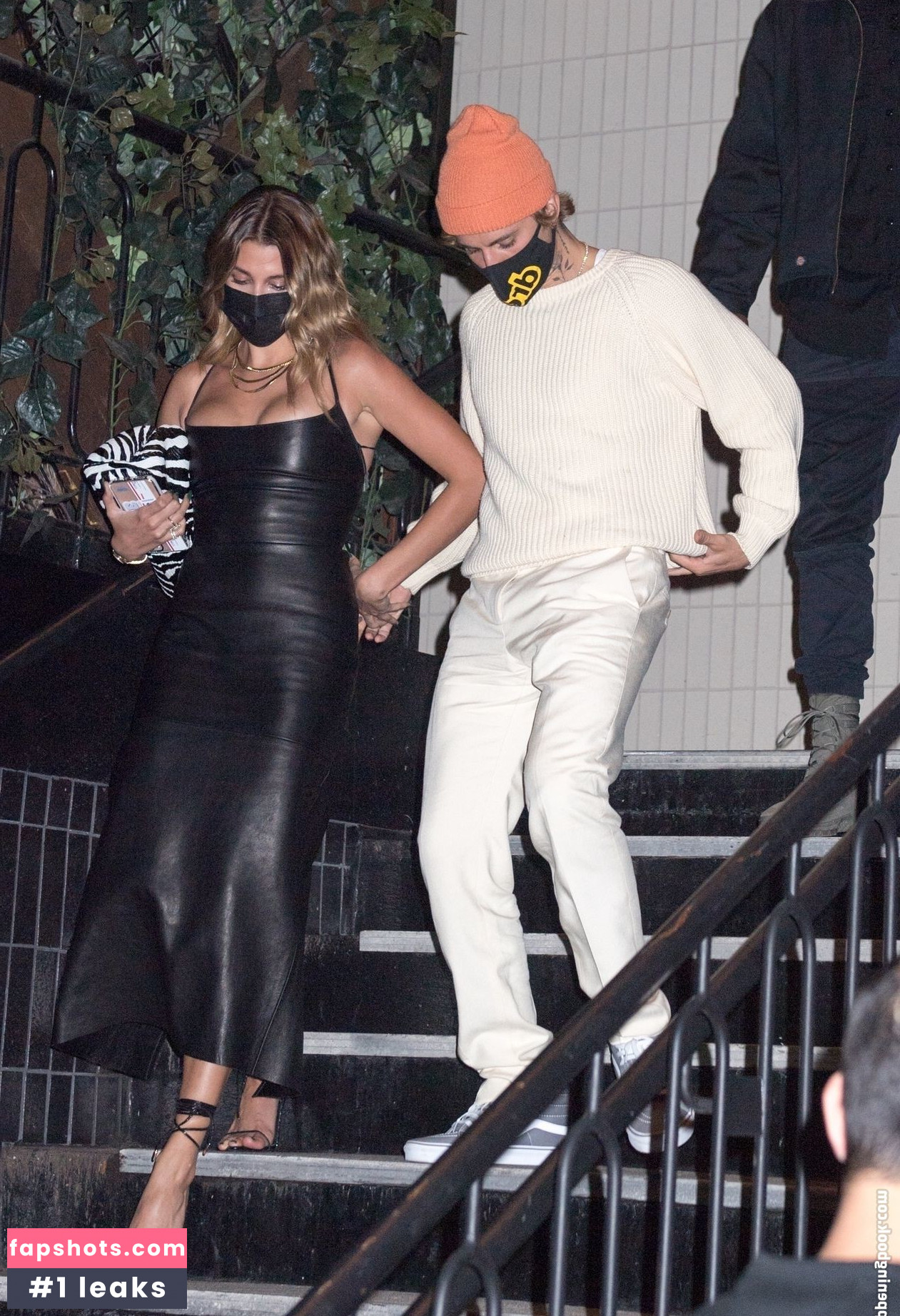 Hailey Baldwin gallery photo #301