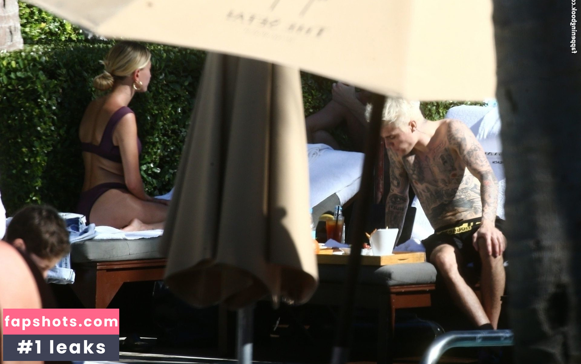 Hailey Baldwin gallery photo #415