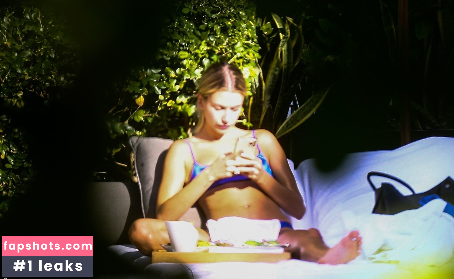 Hailey Baldwin gallery photo #421