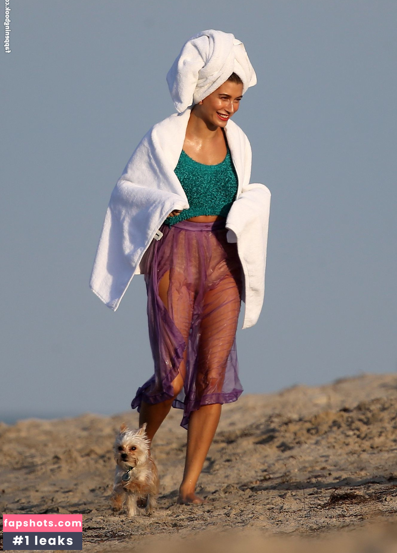 Hailey Baldwin gallery photo #433