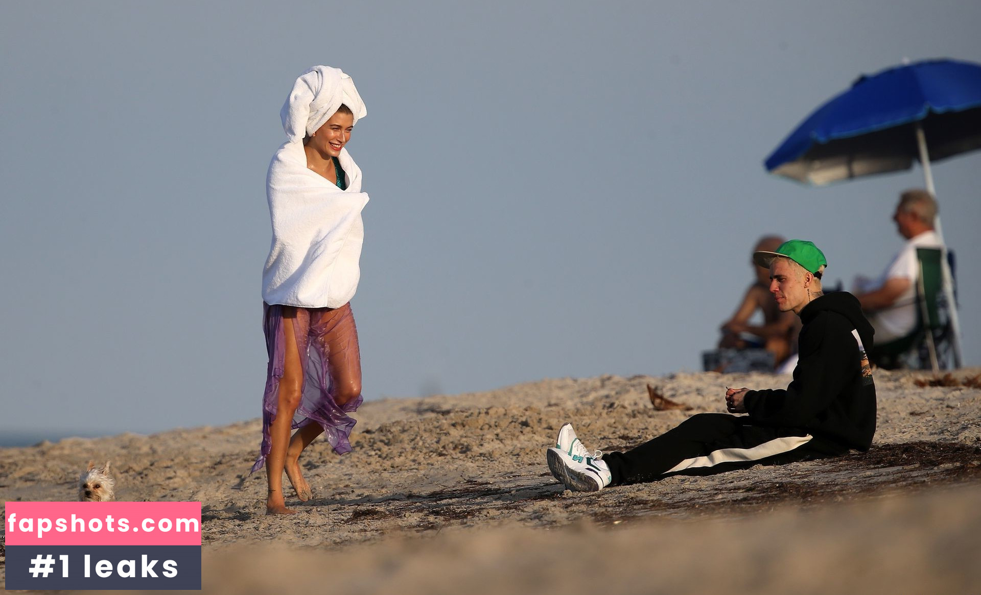 Hailey Baldwin gallery photo #434