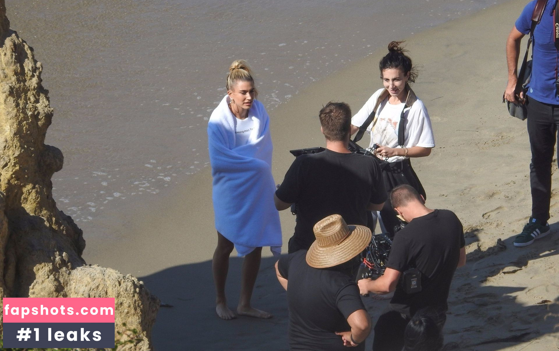 Hailey Baldwin gallery photo #491