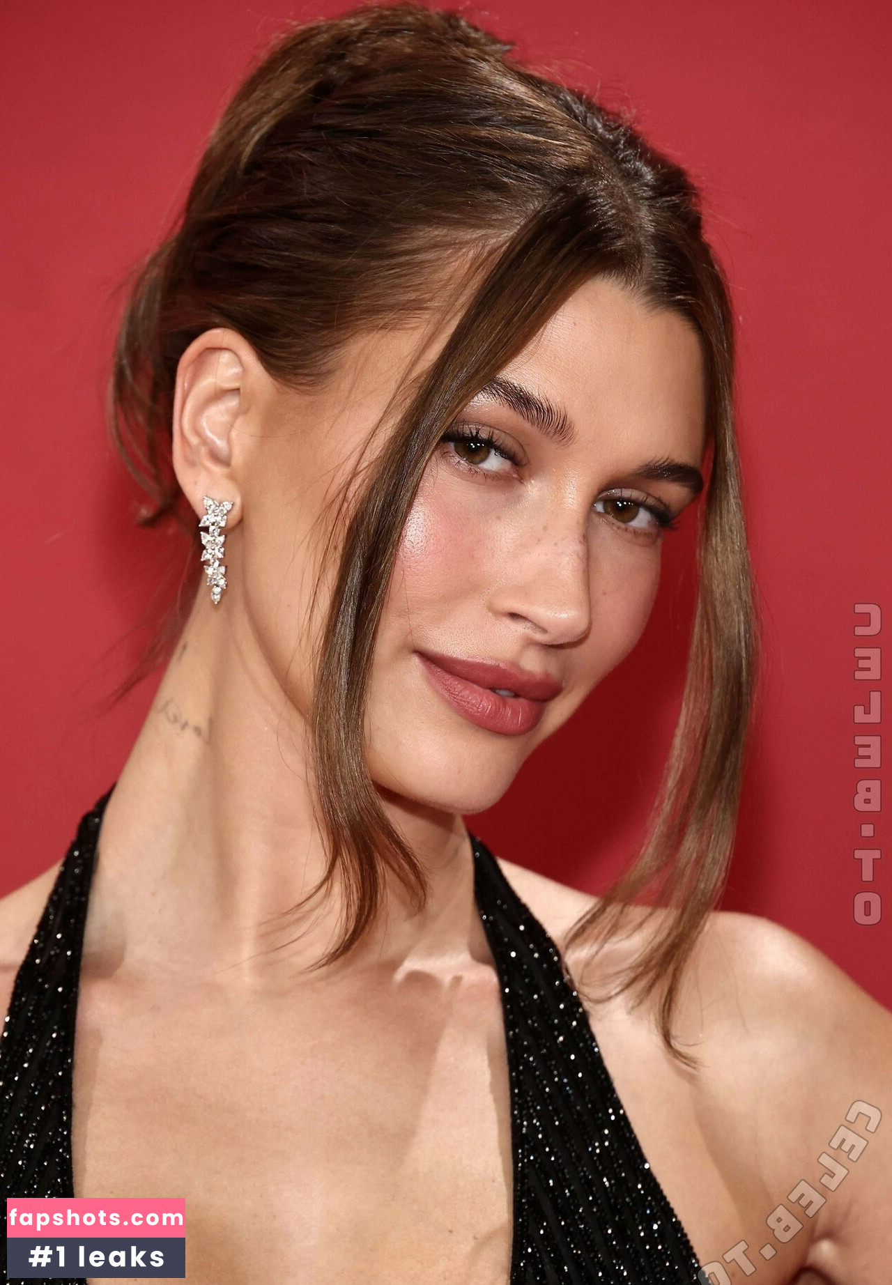 Hailey Bieber gallery photo #14