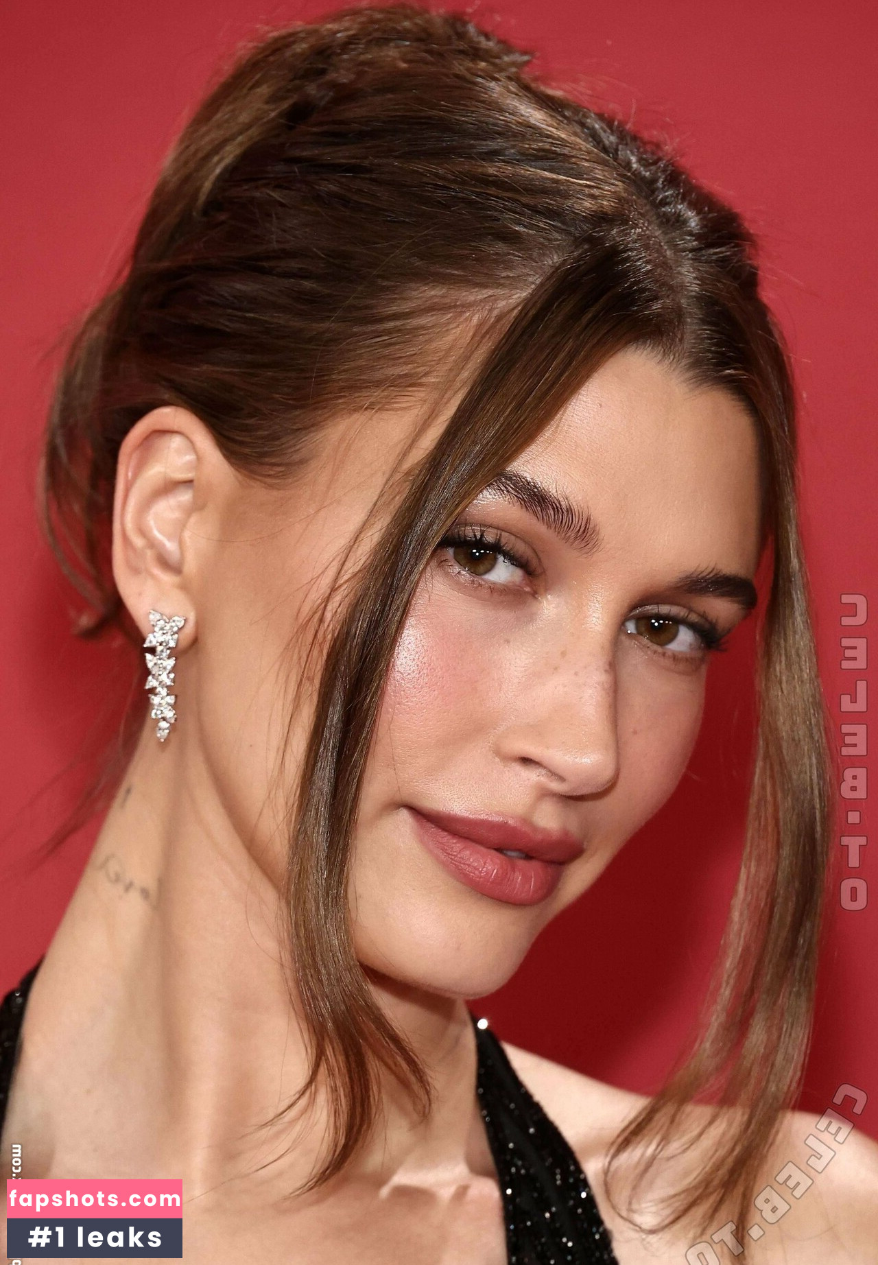 Hailey Bieber gallery photo #15