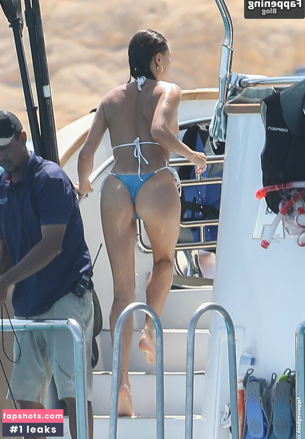 Hailey Bieber gallery photo #152