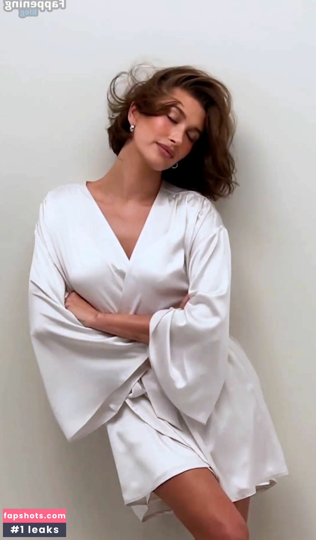 Hailey Bieber gallery photo #176