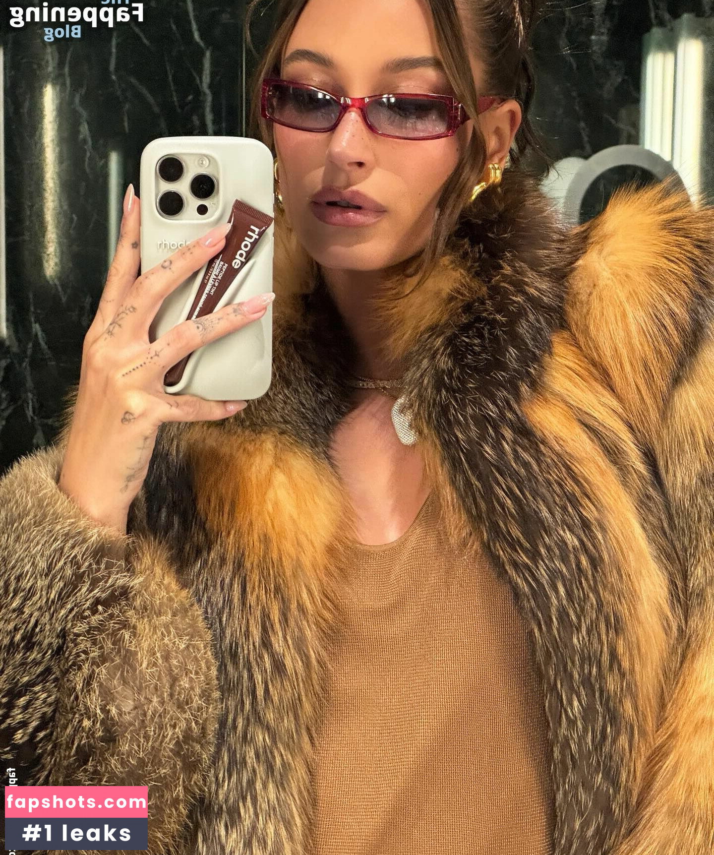 Hailey Bieber gallery photo #196