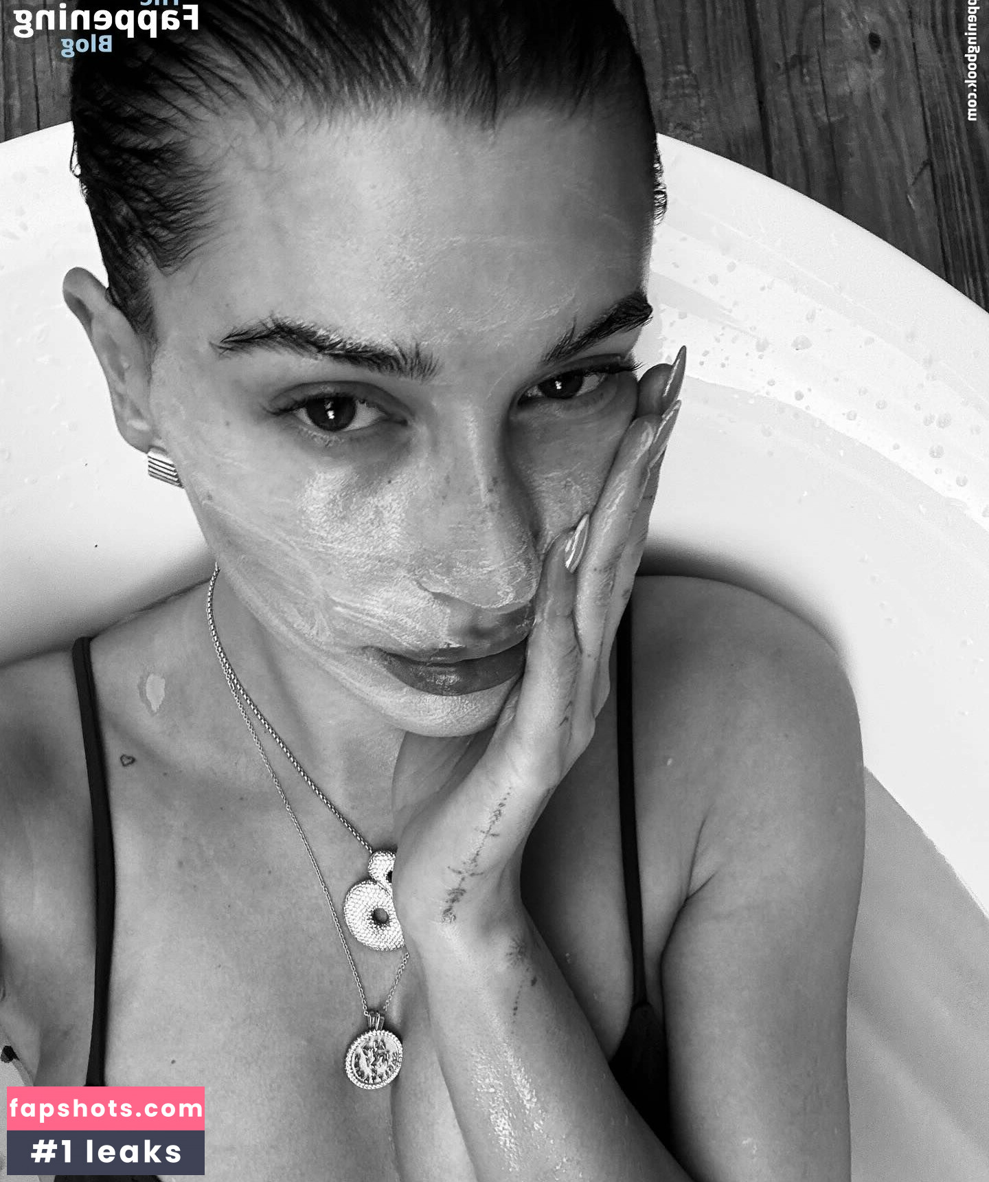 Hailey Bieber gallery photo #205