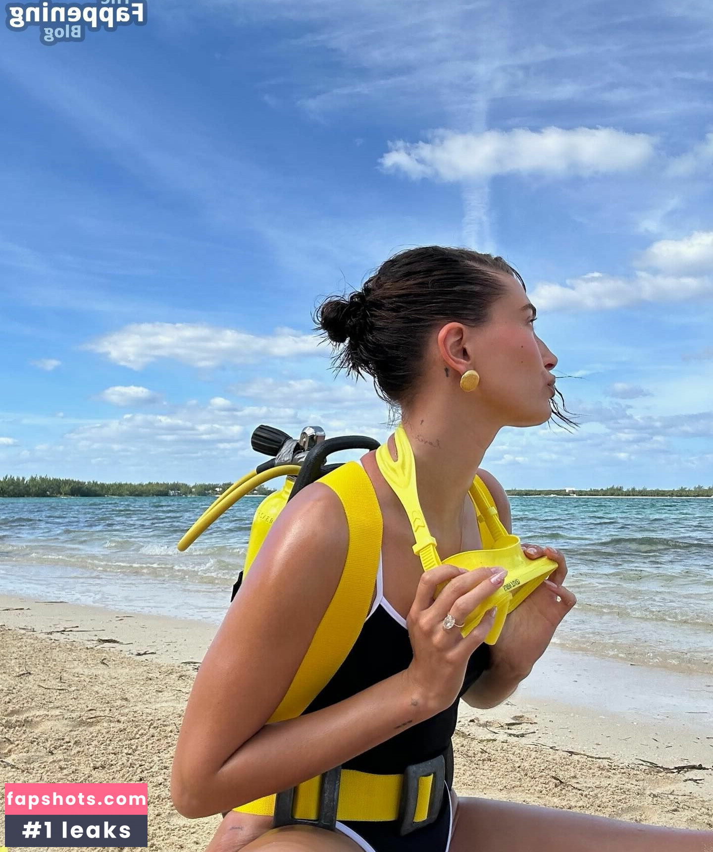 Hailey Bieber gallery photo #207