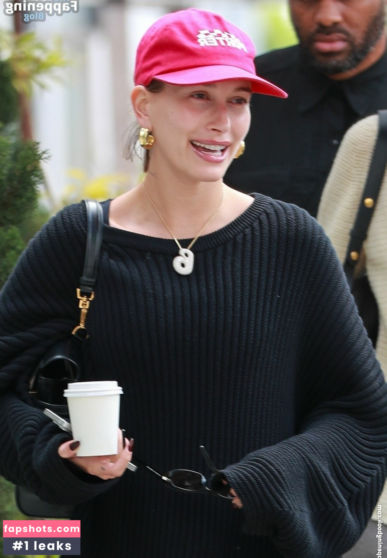 Hailey Bieber gallery photo #225