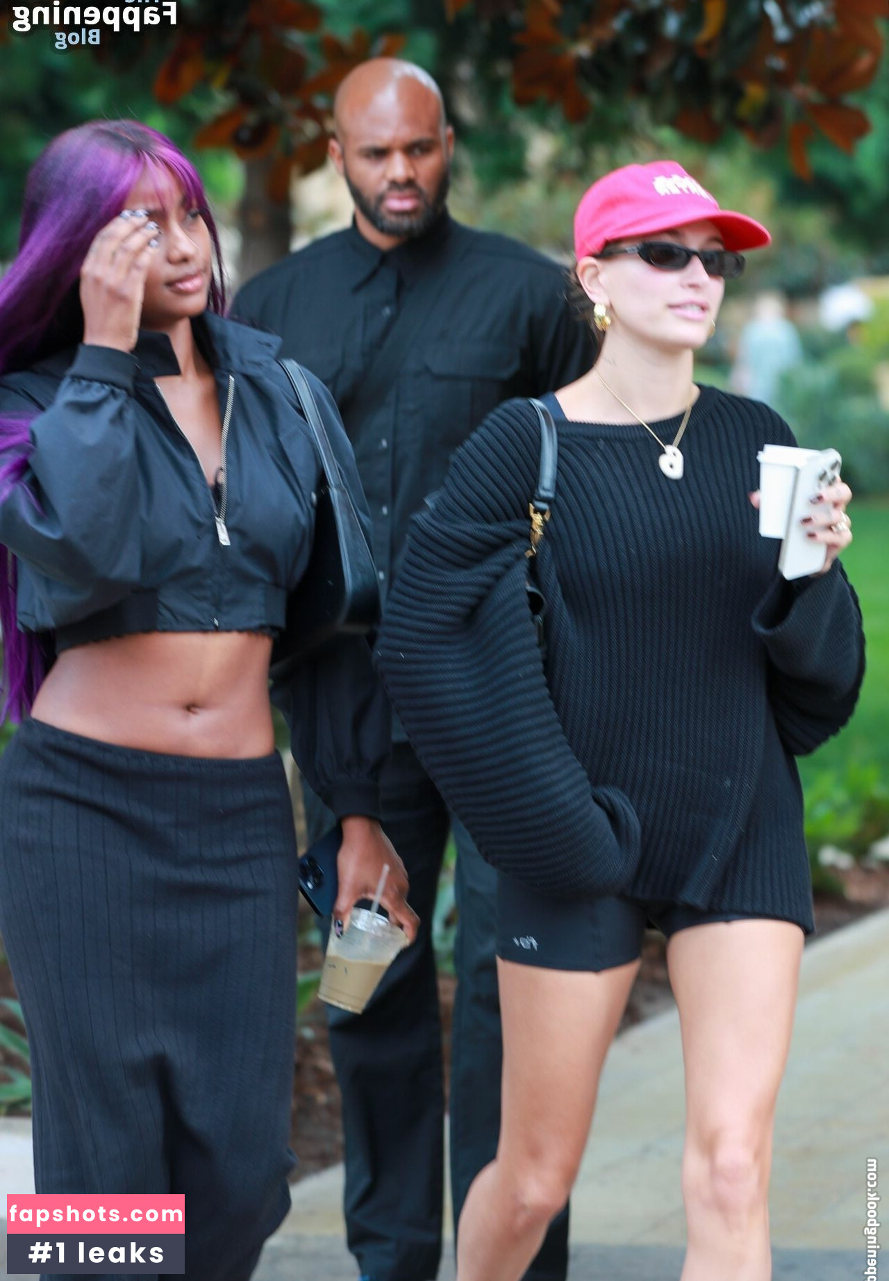 Hailey Bieber gallery photo #237