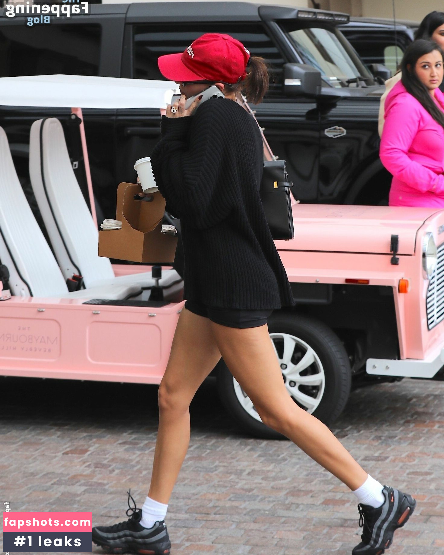 Hailey Bieber gallery photo #243