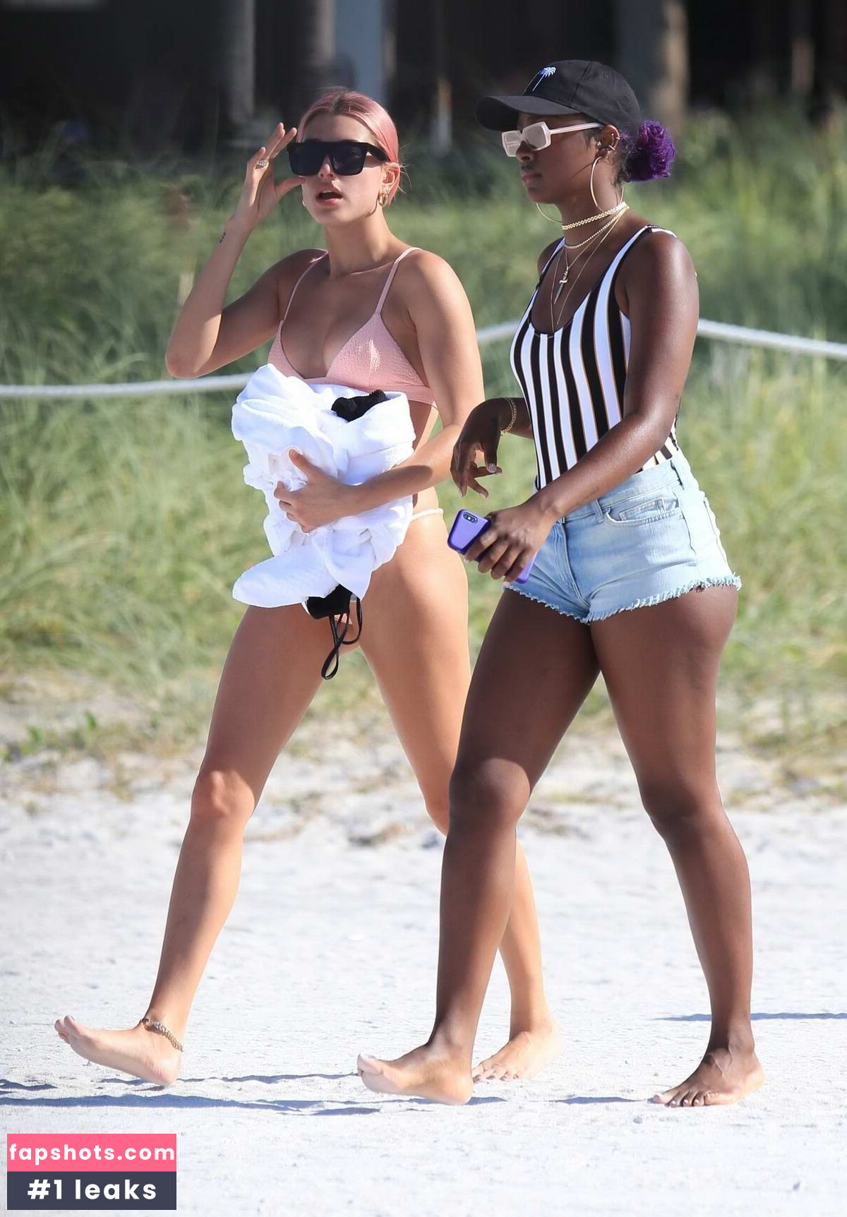 Hailey Bieber gallery photo #60