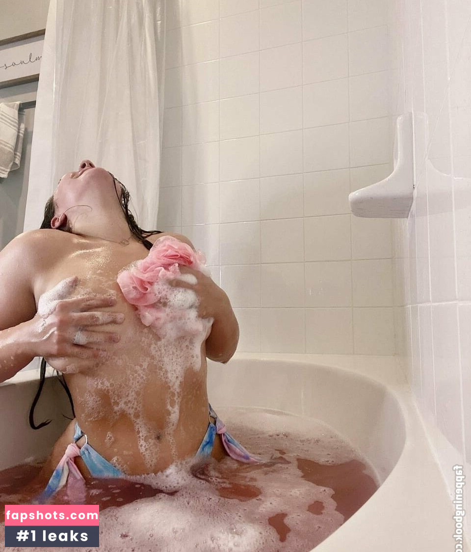 Hailey Bower gallery photo #2