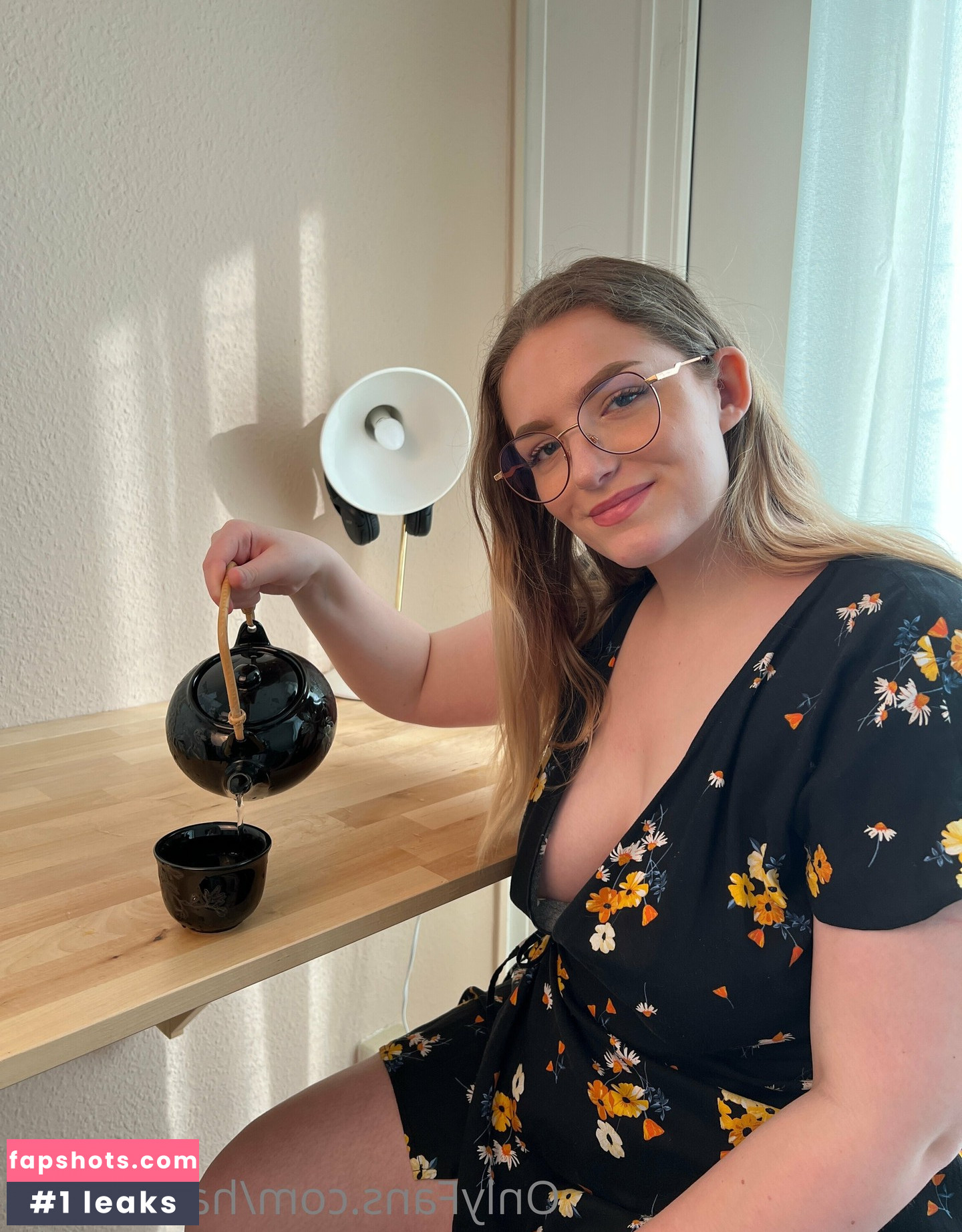 Hailey Davis gallery photo #23