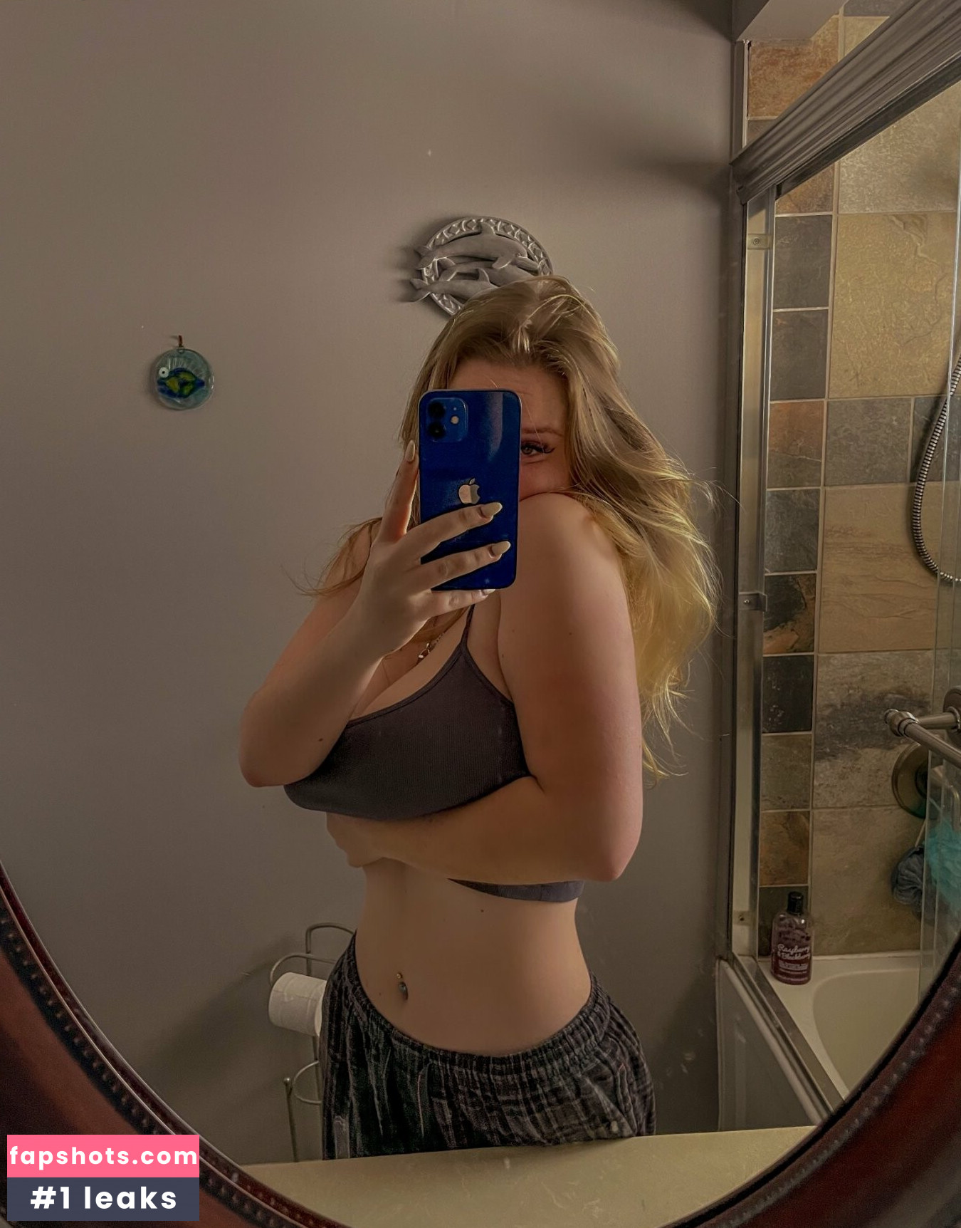 Hailey F gallery photo #3