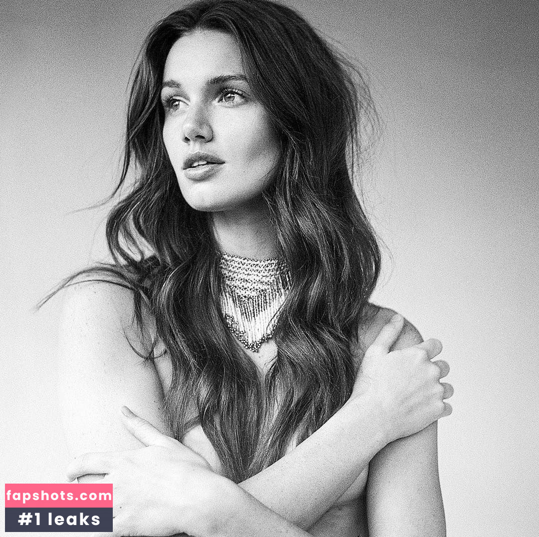 Hailey Outland gallery photo #30