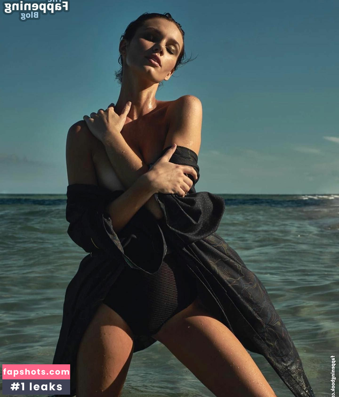 Hailey Outland gallery photo #4