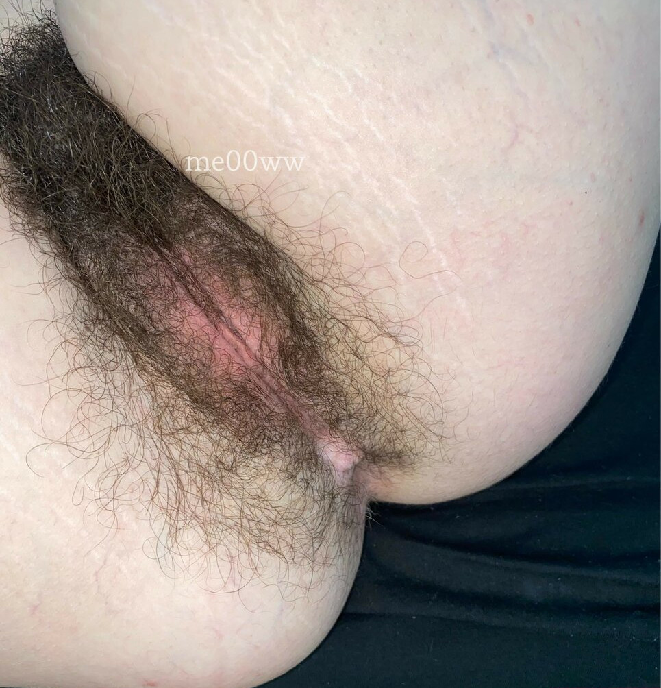 hairy-women gallery photo #1210