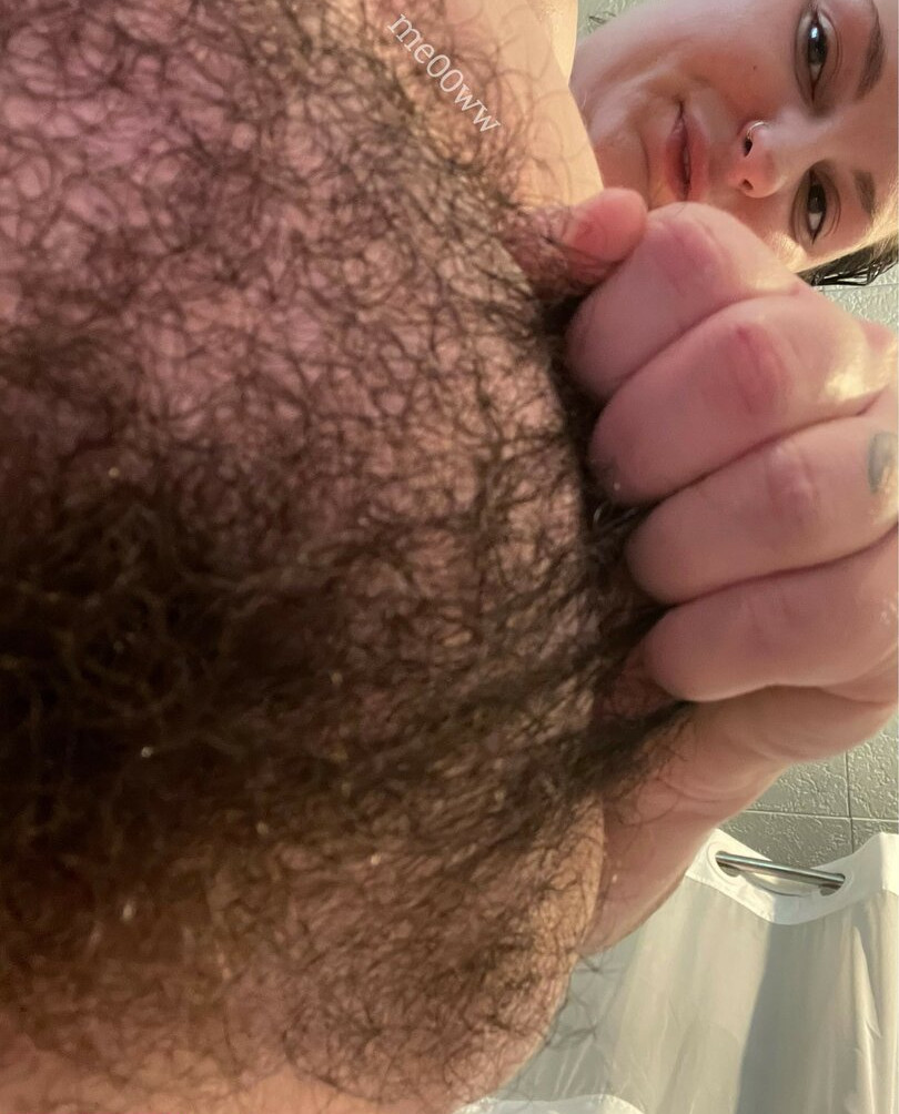 hairy-women gallery photo #1225