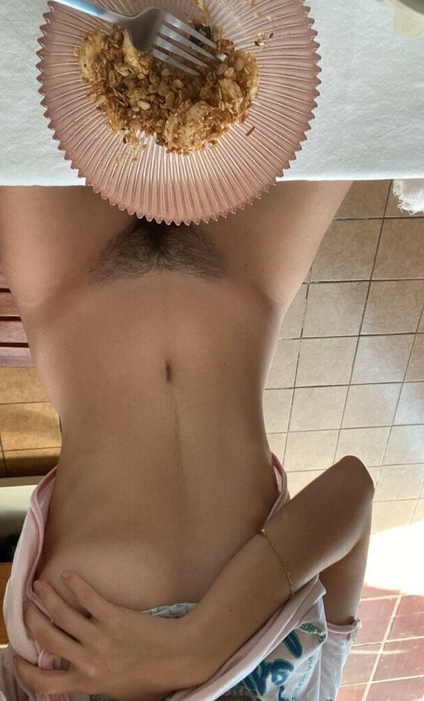 hairy-women gallery photo #1237