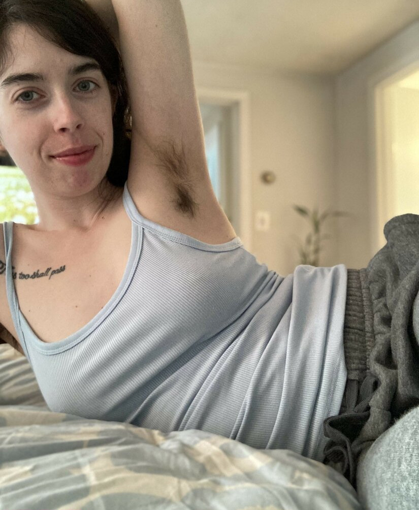 hairy-women gallery photo #1335