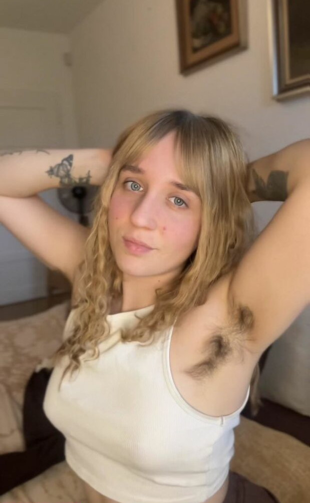 hairy-women gallery photo #1347