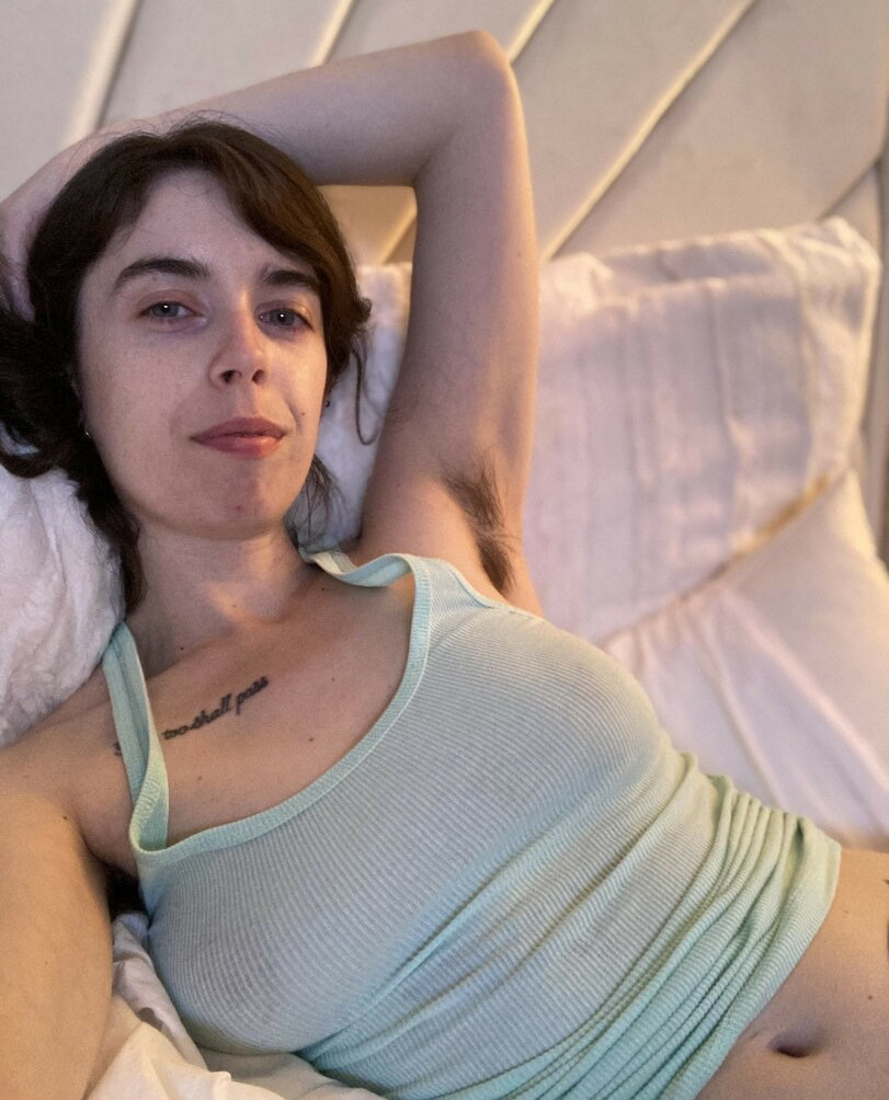 hairy-women gallery photo #1350