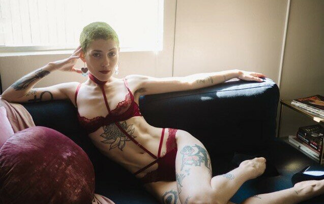 hairy-women gallery photo #1414