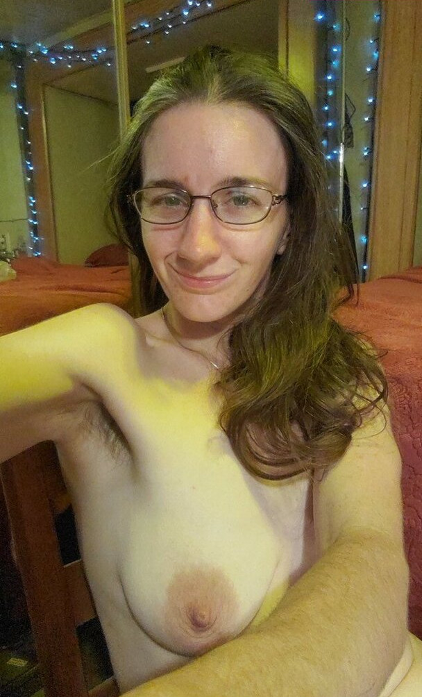 hairy-women gallery photo #1416