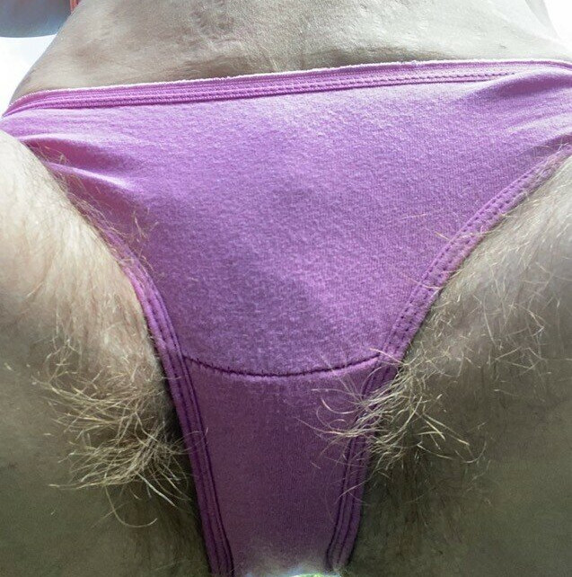 hairy-women gallery photo #1461