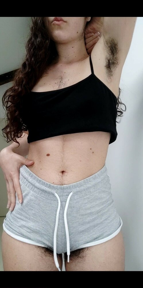 hairy-women gallery photo #1533