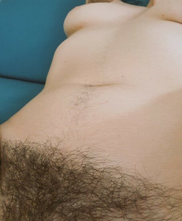 hairy-women gallery photo #1566