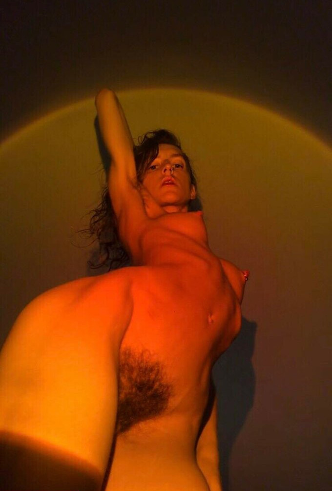 hairy-women gallery photo #1725