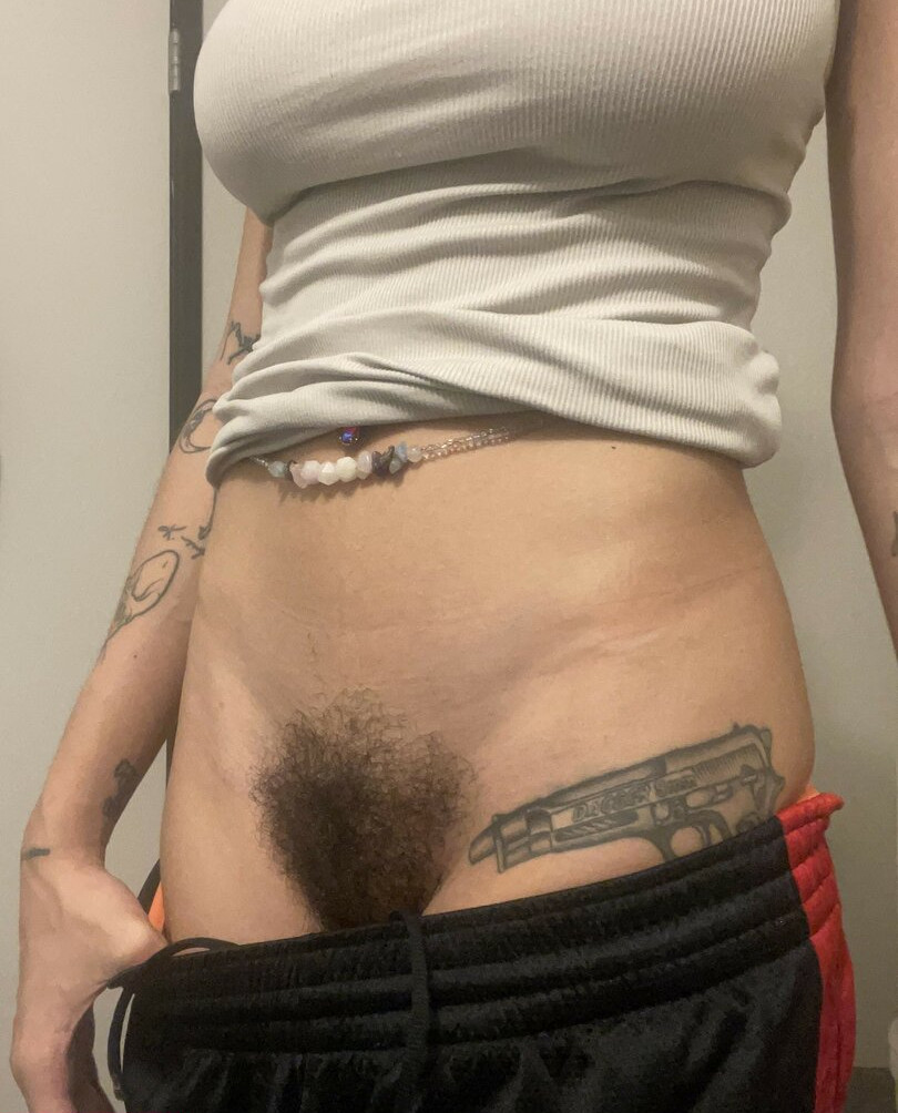 hairy-women gallery photo #1734