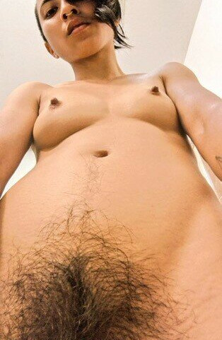 hairy-women gallery photo #1752