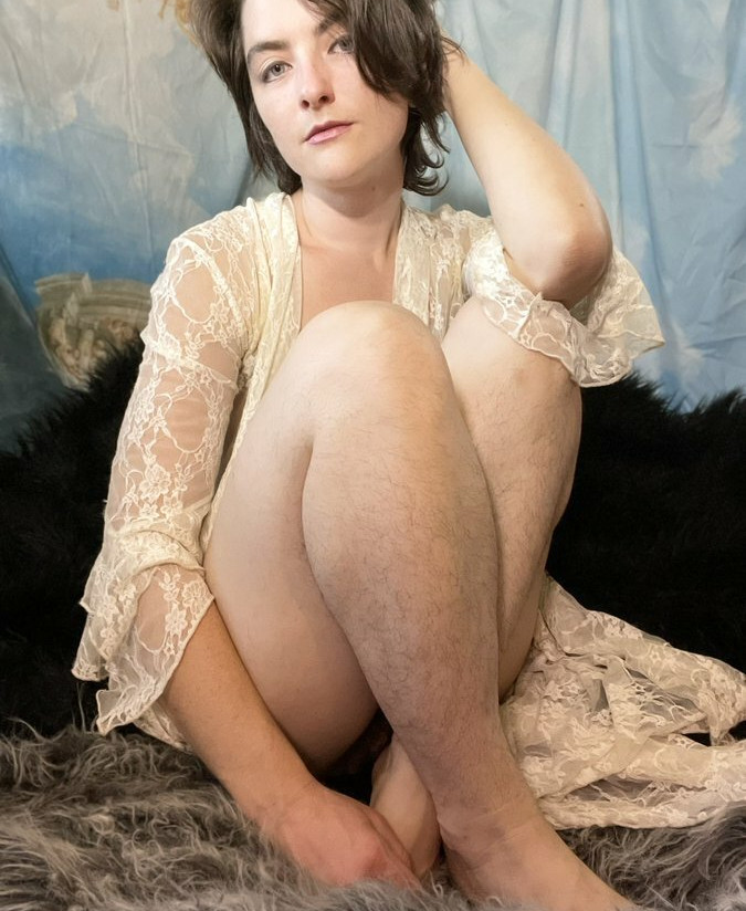 hairy-women gallery photo #2118