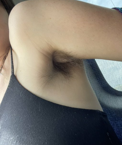 hairy-women gallery photo #2119