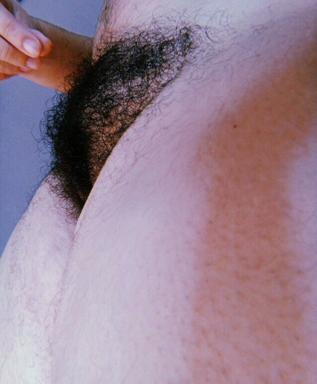 hairy-women gallery photo #2188