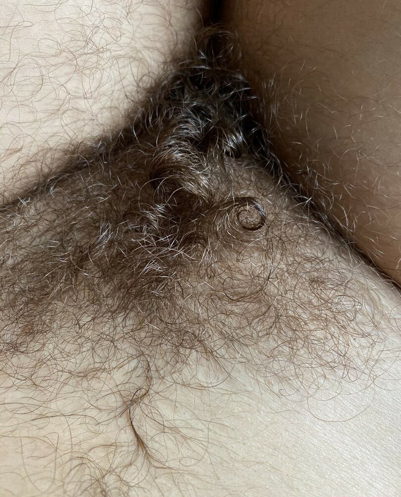 hairy-women gallery photo #2353