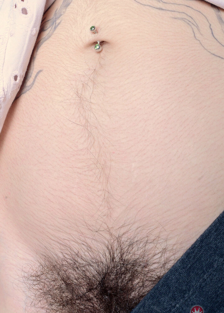 hairy-women gallery photo #2778