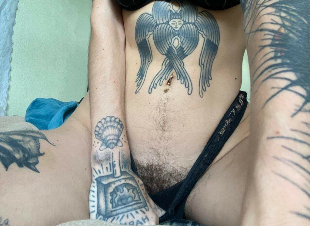 hairy-women gallery photo #4308